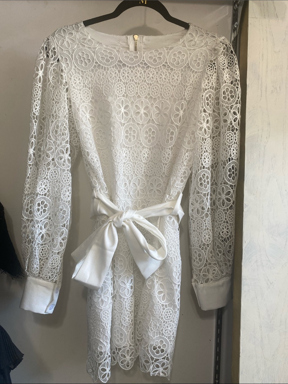 White Lace Long-Sleeve Bow Waist jumpsuit